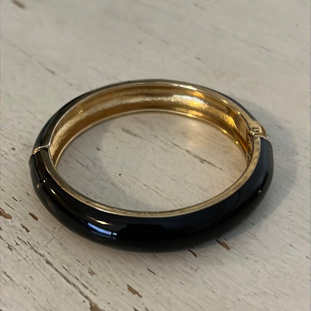 Vintage Sequin black enamel over gold tone hinged bracelet